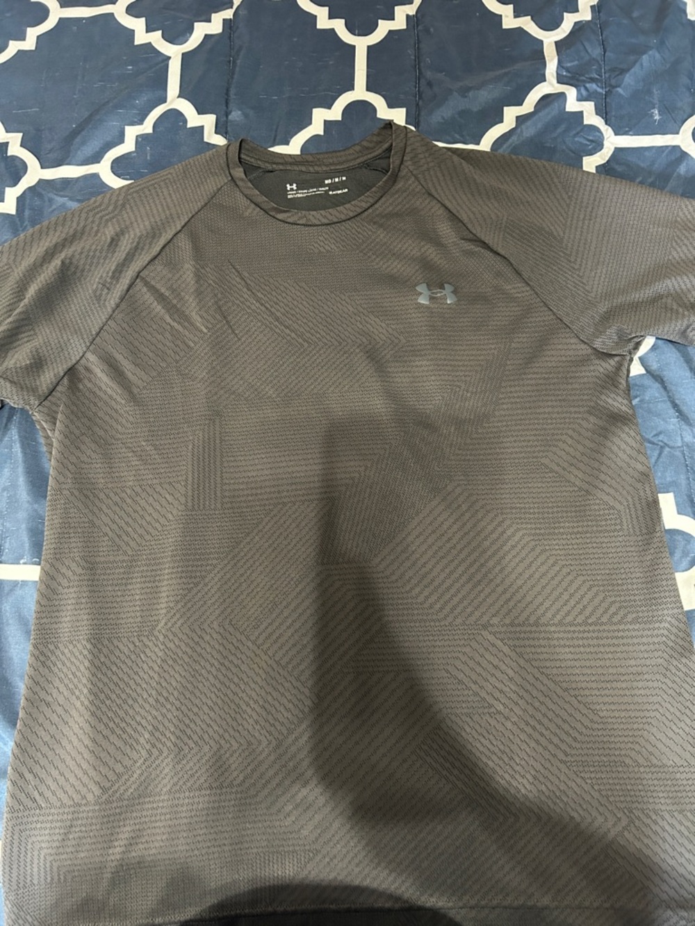 Under Armour Men’s Dark Gray Short Sleeve Athletic Tee size M